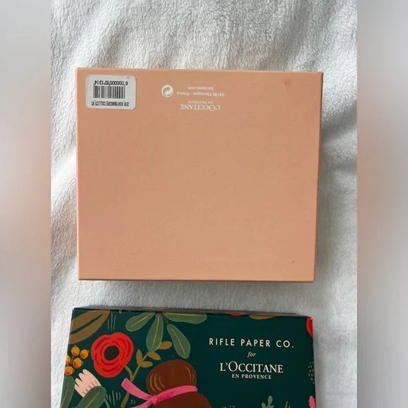 RIFLE PAPER CO. + L'OCCITANE EN PROVENCE colaboration product Box - Picture 7 of 11